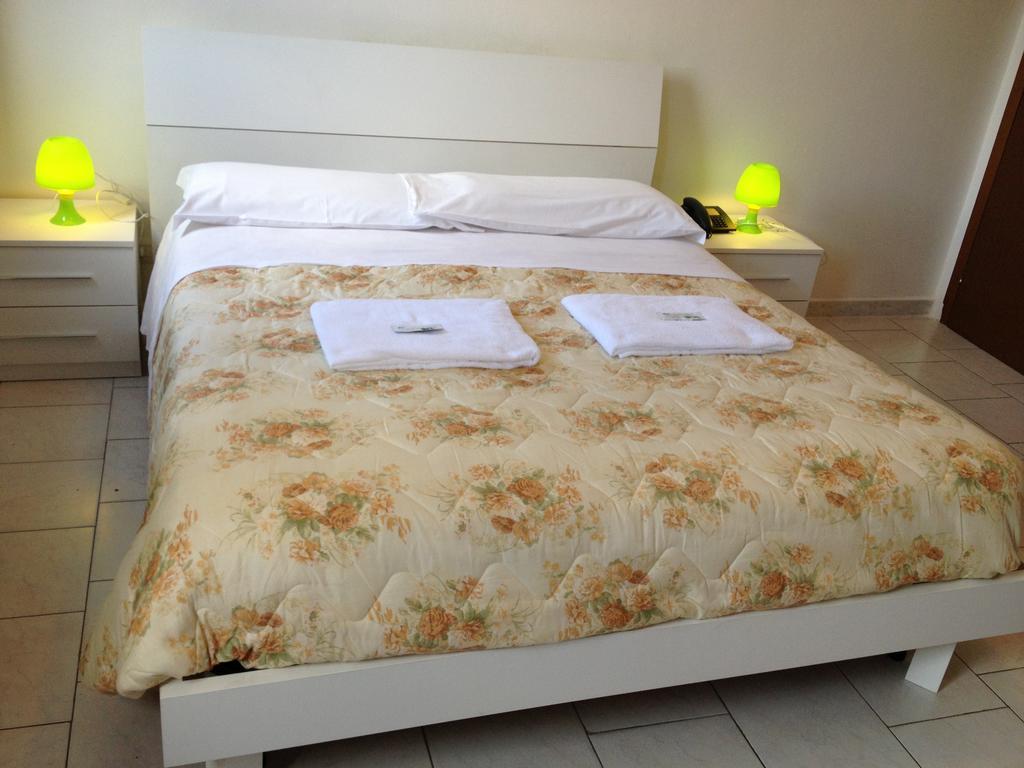 Hotel Μάντοβα Δωμάτιο φωτογραφία