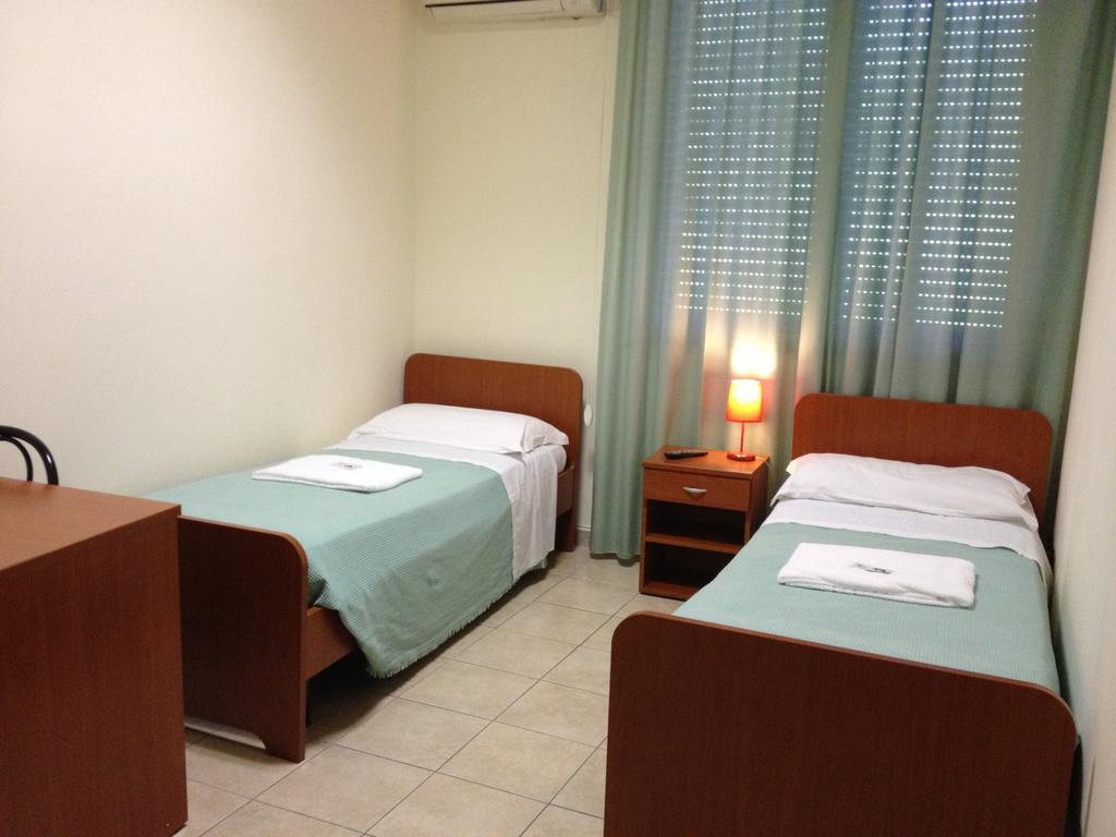 Hotel Μάντοβα Δωμάτιο φωτογραφία