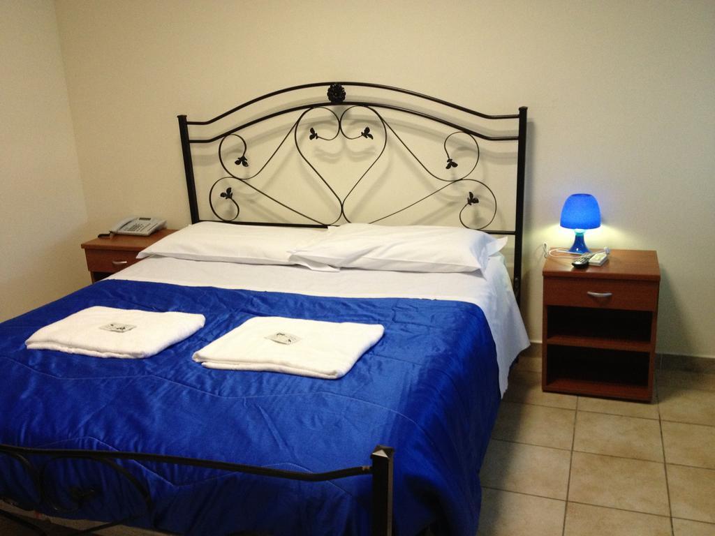 Hotel Μάντοβα Δωμάτιο φωτογραφία