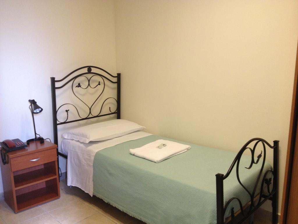 Hotel Μάντοβα Δωμάτιο φωτογραφία